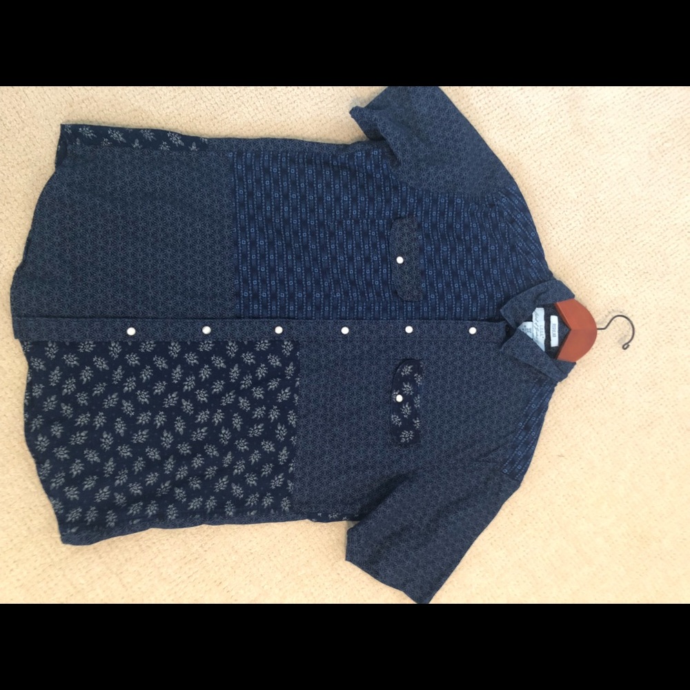 Young men’s shirts